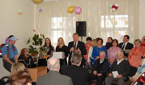 Svėdasų senelių globos namai šventė gimtadienį