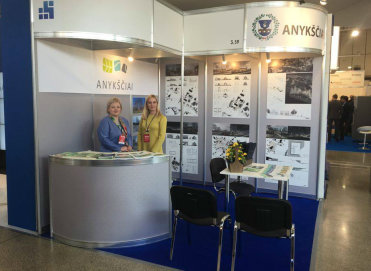 Anykščių verslo informacinis centras atstovauja Anykščių rajono savivaldybei parodoje „Resta 2016“