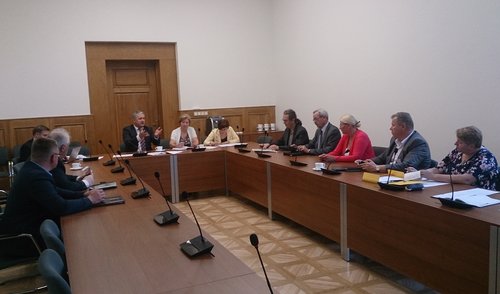 Susisiekimo ministerijoje tartasi dėl VšĮ „Aukštaitijos siaurasis geležinkelis“