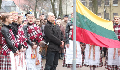 Kovo 11-oji – su patrankos salvėmis, linkėjimais Anykščiams ir Lietuvai 