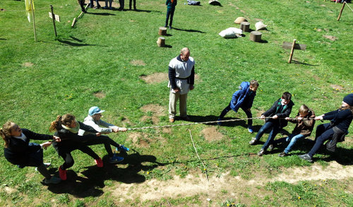 Istorijos šventė Anykščių moksleiviams „Ir šiandien tebežymu, kur pilies būta“