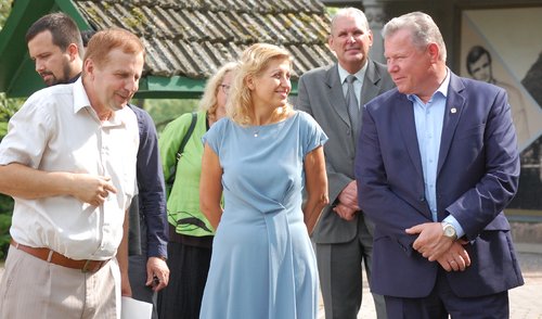 Anykščiuose – Lietuvos Respublikos kultūros ministrės Lianos Ruokytės-Jonsson vizitas