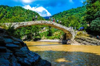 Angelų muziejuje-Sakralinio meno centre – paveikslų paroda-pardavimas „Rugsėjo 27-oji“