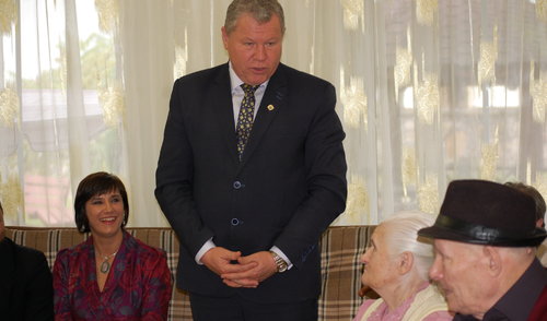 Svėdasų senelių globos namuose – Pagyvenusių žmonių dienai paminėti skirta šventė 