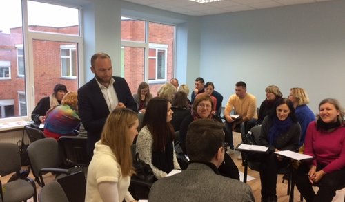 Vyko suaugusiųjų mokymosi savaitei skirtas seminaras: „Etiketas: kodėl mes elgiamės taip, kaip...