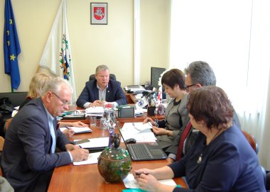 Tartasi dėl Anykščių rajono savivaldybės ligoninės veiksmų plano