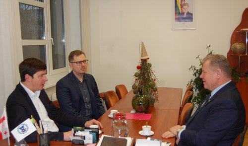 Anykščių rajono meras susitiko su „MV GROUP Production“ generaliniu direktoriumi