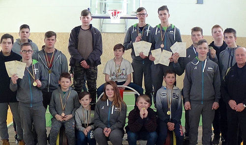 Jaunieji Anykščių sunkiaatlečiai iškovojo net 11 medalių 