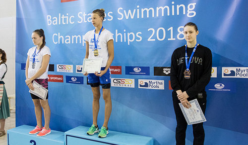 Baltijos šalių plaukimo čempionate anykštėnė gerino asmeninius rekordus