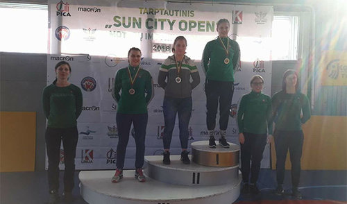 Anykščių KKSC imtynininkėms – sidabro ir bronzos medaliai