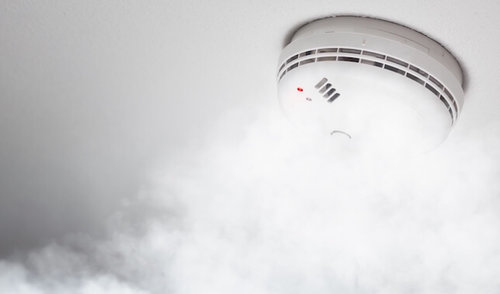Kiekviename būste privalės būti įrengti autonominiai dūmų detektoriai