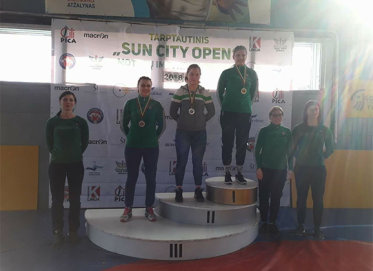 Anykščių KKSC imtynininkėms – sidabro ir bronzos medaliai