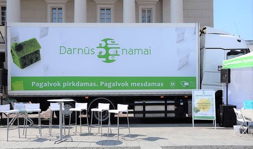 Unikalus namas ant ratų apsilankys Anykščiuose ir Svėdasuose