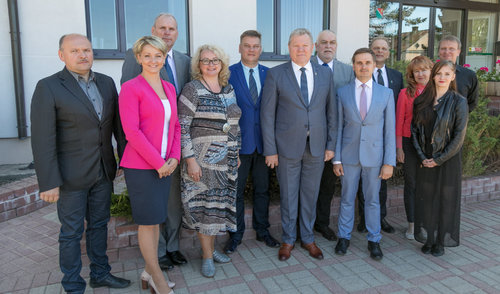 Madonos (Latvija) miesto šventės metu – dalykiški susigiminiavusių miestų vadovų pokalbiai 