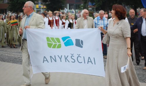 KVIEČIAME JUNGTIS Į ANYKŠČIŲ MIESTO ŠVENTĖS „Anykščių glėbyje“ eiseną
