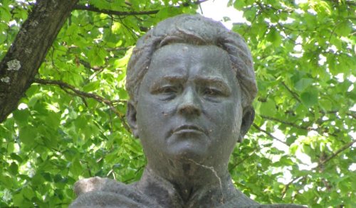 Restauruotas Juozo Tumo-Vaižganto paminklas 