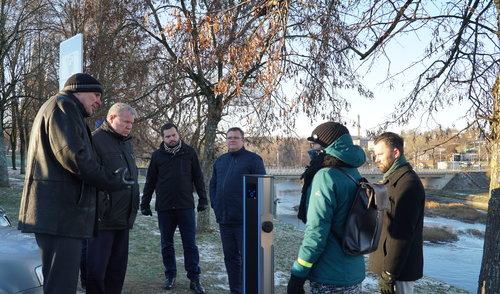 Gyventojų ir svečių patogumui – elektromobilių įkrovimo stotelė