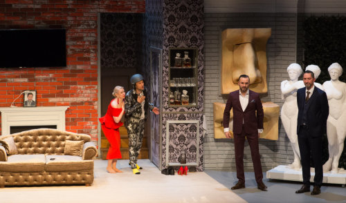  „Domino“ teatre – Ramūnas Cicėnas ir netikri milijonai