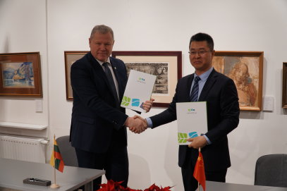 Pasirašytas bendradarbiavimo memorandumas su Pengžou Sičuano provincijos miestu 