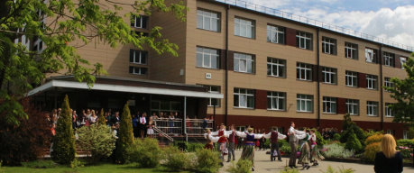 Gimnazijos aplinka pasikeitė – mokytis, gyventi ir sportuoti tapo dar mieliau