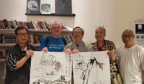 Anykščių menininkai tęsia viešnagę Kinijoje