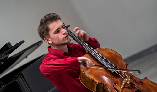 Violončelininko Augusto Gocento koncertas