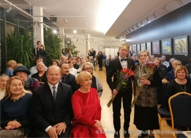 Antano Baranausko literatūrinė premija įteikta rašytojui Valdui Papieviui