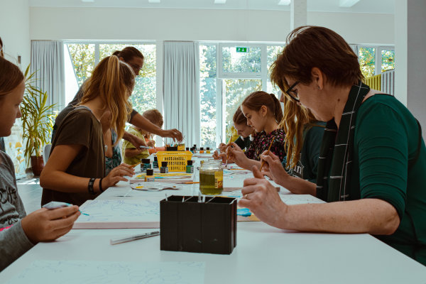 Unikalus festivalis „PAPER fest“ Anykščiuose kviečia atrasti popieriaus meną