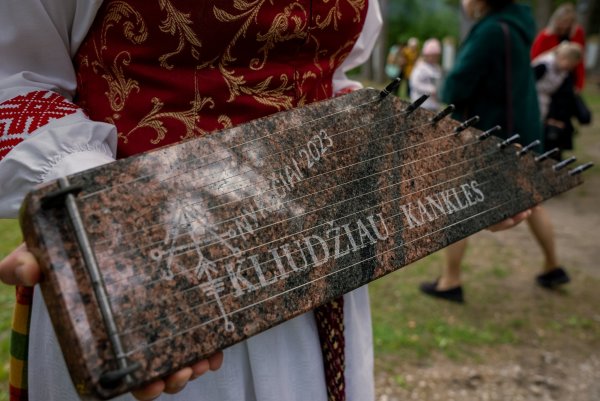 Projektas „Etninės kultūros renginių ciklas „Kliudžiau kankles“
