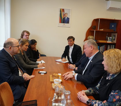 2023-12-04 JAV ambasados delegacijos vizitas Anykščiuose