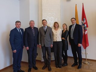 LR kultūros ministras Šarūnas Birutis su Anykščių rajono vadovais aptarė kultūros paveldo klausimus