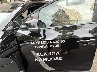 Naujas automobilis slaugos paslaugoms