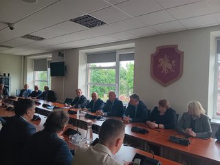 SUSISIEKIMO MINISTRAS LANKĖSI ANYKŠČIUOSE: DĖMESYS KELIŲ INFRASTRUKTŪRAI