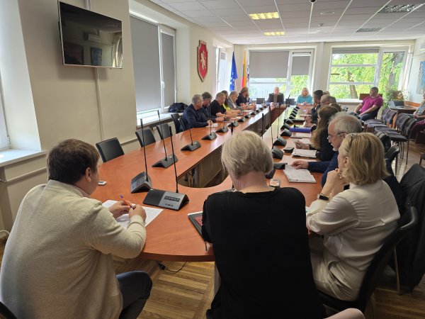 ANYKŠČIŲ RAJONO SAVIVALDYBĖJE APTARTAS BENDRADARBIAVIMAS IR KELIŲ PRIEŽIŪROS DARBŲ KOKYBĖ