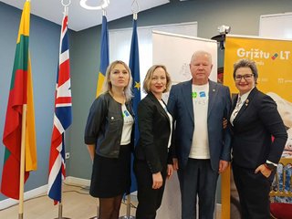 Anykščių rajono delegacija Londone kviečia kraštiečius sugrįžti į gimtąjį kraštą