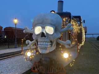 Siaurukas kviečia pasivažinėti „Monstrų“ traukiniu! Išskirtiniai reisai Anykščiuose