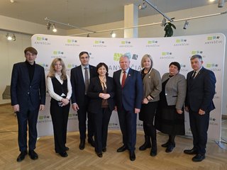 Anykščiuose lankėsi socialinės apsaugos ir darbo ministrė J. Zailskienė: dėmesys šeimoms,...