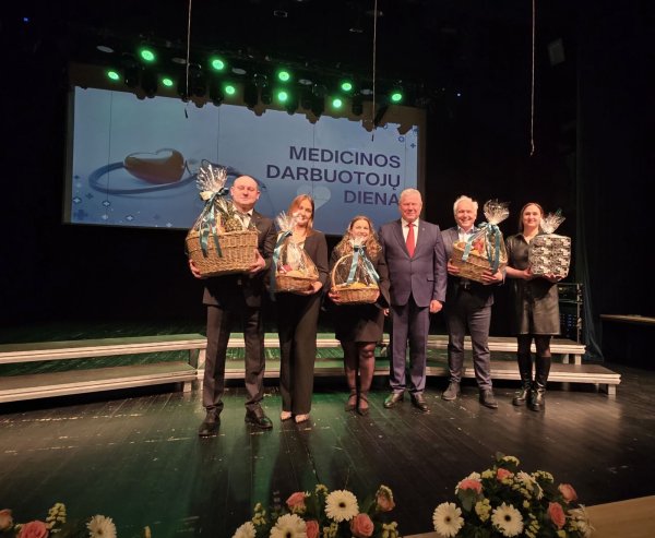Anykščiuose iškilmingai paminėta Medicinos darbuotojų diena