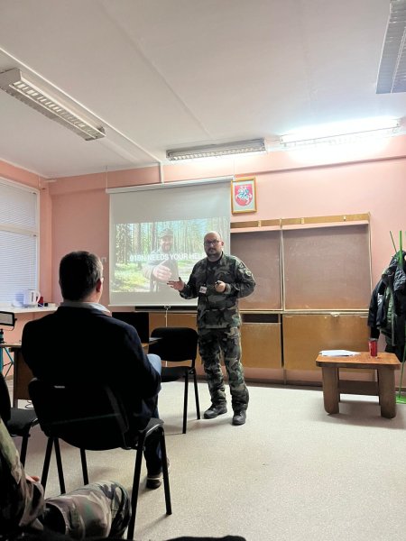 Stiprinamas saugumas: Anykščių rajono atstovės dalyvavo sąjungininkų pratybų svečių dienoje